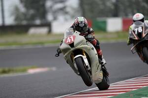 最新のスケルトンカウル採用!? 新たに立ち上げたチーム「Kaedear Racing Team」の初テストはSSTクラストップタイムを記録!　目指せ8耐優勝!! レーシングライダー石塚健のレースレポート
