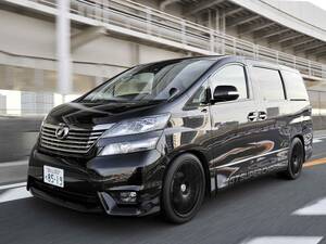 【10年ひと昔の新車】HKSがチューンしたトヨタ ヴェルファイアは、圧巻の力感で疾走した