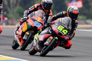 Moto3アラゴン決勝｜ダビド・ムニョス、最終コーナーで先頭奪いキャリア初優勝！　山中琉聖がトップ10入り