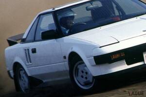 41年前に登場した「日本初のミッドシップ」は 実は“スポーツカー”じゃなかった!? でも走りの爽快さはトップレベル トヨタ渾身の“2シーター”とは