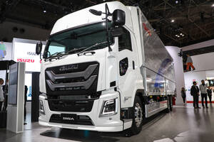 住友ゴムの独自技術「センシングコア」が国内OEMで初採用！　いすゞギガに標準装備された『車輪脱落予兆検知システム』とは？