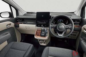 トヨタの「“四駆”コンパクトミニバン」がスゴい！ 「内装が豪華」「7人乗れてコスパもいい」と評判に！ 専用デザインや両側パワースライドドアが魅力の「シエンタ」最高級モデルとは！