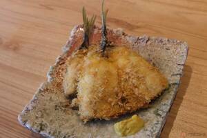 押し寄せる旨み!!　岩塩で引き立つこだわりの味　佐島漁港近く『海鮮　ひこのや』へ　美味しいアジフライを求めて走る旅
