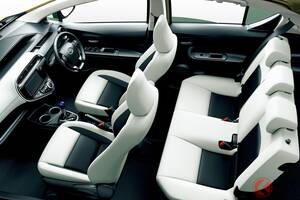 トヨタ斬新「“低燃費”SUV」がスゴイ！ 全長4m“ちょうどいいボディ”＆「リッター34キロ超え」ってマジ!? タフな「専用デザイン外装」＆“真っ白な高級内装”が目を惹く斬新「アクア」とは？