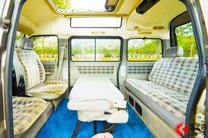 全長3.4m！ スバルの斬新「“小さな”ミニバン」に大反響！ “3列シート”搭載に「7人乗れるってスゲー！」と好評の声！ ほぼ「軽ボディ」で“車中泊”も実現する「ドミンゴ」とは！