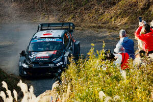 勝田貴元がパワステを失い優勝戦線を離れる。オジエがトップも僅差で最終日へ【SS14後結果】