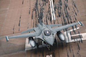 オランダのF-16戦闘機「18機セットで176円で売ります！」ほぼタダ! 超激安の金額になった理由とは!?