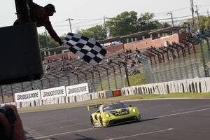スーパー耐久第2戦鈴鹿｜FCY合計8回波乱のレース。seven × seven ポルシェが逆転勝利で開幕戦から連勝