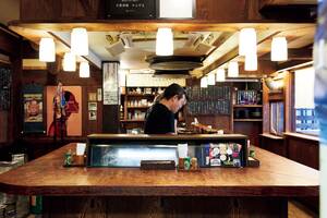北浜「大衆酒場ひらやま」で味わう立ち呑みドクトリン──うまいもんが勢揃い！大阪グルメ、ハイ＆ロー巡り「和食編」
