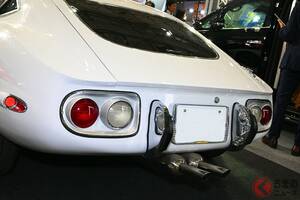 「“新車”の2000GT」に反響殺到！ 斬新「ホンモノ志向」ボディ＆クーペとオープンあり！ 5ナンバーのレプリカモデル「ロッキー2000GT」がスゴイ！