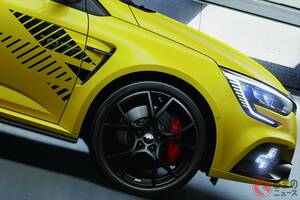1.8リッターエンジンで300馬力！ 全長4.4mの“ちょうどいい”「5人乗りスポーツ」がスゴイ！ ホンダ「シビックタイプR」のライバル的存在！ ルノー「メガーヌ R.S.ウルティム」とは？