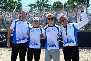 レーシングブルズのホームレースでハジャーが9位入賞「7位を守れず残念だったが、ペースに満足。皆を誇りに思う」