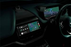 スマホが“クルマの主役”に!? アストンマーティンがiPhoneユーザー向け「Apple CarPlay Ultra」世界初公開 メーターまでカスタマイズ可能