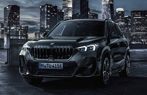 ブラックをテーマに据えて内外装をより精悍に磨き上げたBMW X1の特別限定モデルが日本発売