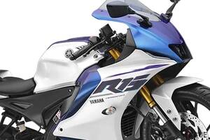 アジア圏で人気の“排気量155cc” ヤマハ「YZF-R15」に新色がインドで登場！「新・国際色」で国内導入はある？ ネットでの反響とは