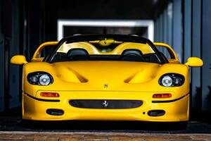 フェラーリ「F50」歴代最高価格となる13億<span class=