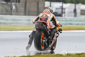 【MotoGP】ホンダのポル・エスパルガロ、苦戦原因は痛めた肋骨？　「息するのもキツイ」状況に直面