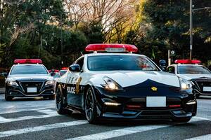 知らなかった！　警察のパトカーは「白黒」じゃなくても「白青」でも「白緑」でもOKだった