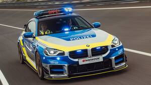 【チューニングカー】ACシュニッツァーによって100馬力アップされた警察仕様のBMW M2クーペがエッセンモーターショーでお披露目！