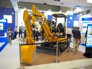 江戸の作業船から無人ダンプまで、国産建機の技術史を解き明かす