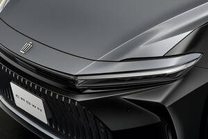 漆黒メッキとマットメタルの見た目は「いつか」じゃなくて「いますぐ」欲しい！　クラウン セダンに追加された２台の特別仕様車の「黒すぎる」中身