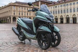 トリシティ125、新しい顔よ!! 前足2本の原付二種スクーターが進化!!