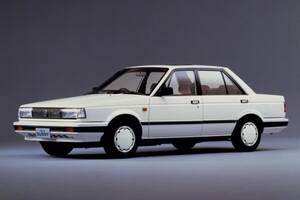 “100万円で新車が買える”時代はなぜ終わった？ 昔は「クラウン」も160万円台だった！ 装備なくすと逆に高くなる驚きのパラドックス