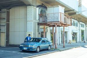 アートが吹き抜ける場所、「SKWAT KAMEARI ART CENTRE」へ━━連載｜CCGとクルマでどうする？＜第6回＞