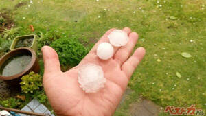 雹害でクルマが傷だらけ！　クルマが凹む前にやるべき予防策と被害後の正しい対応