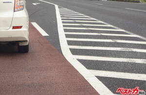 ゼブラゾーンって結局走っていいの？　知らなきゃ損する道路のシマシマ事情