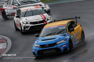 ホンダGT500ドライバー“ST-2シビック対決”が富士24時間で白熱。無線で「今誰が乗っているか」を確認するほど意識