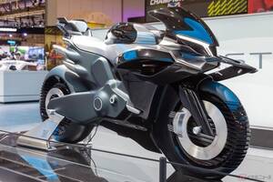 ド直球なモデル名「マスター・オブ・スピード」!! CFMOTOが最高出力212hpを発揮するV4エンジン搭載のコンセプト車両を発表