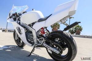 20年前の個体なのに未走行の“ほぼ新車” ホンダ「NSR50」を米国で発見 レアな“原付2ストローク・レーサー”の今の価値とは