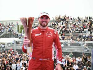 【フォーミュラE第9戦東京E-Prix レースレポート2】悲願達成！日産のローランドが東京E-Prix初優勝
