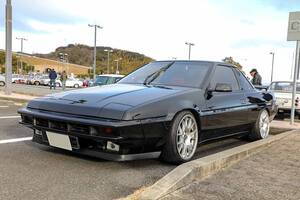 スバル初代「アルシオーネ」にぞっこん！ 1980年代に製作された未来カーの内外装は大胆なデザイン