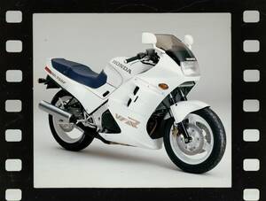 ホンダ「VFR750F」（1986年）【80年代に登場したホンダのバイク図鑑】