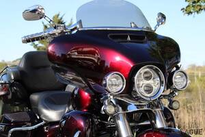 取り回し... 知らん！ 威圧感ハンパない「ハーレーダビッドソン」がオークションで落札 ツーリング向けに大幅カスタマイズされた「エレクトラグライド」の価値とは