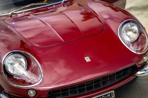 フルレストアを施してない1967年式フェラーリ「275GTB/4」！奇跡の保管状態もあって約5億円で落札