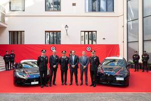 【緊急車両に採用】マセラティMCプーラとアルファ・ロメオ・ジュリアをイタリア国家憲兵隊が導入