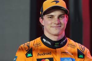 逆転タイトル狙うピアストリ、スプリント予選ポール獲得で笑顔復活。「たまにはこういう日もあって嬉しいよ」