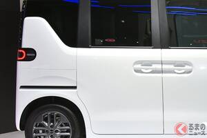 新型「軽ワゴン」世界初公開に大反響！ “26年度”発売に「ぜひ試乗してみたい」の声多数！ “めちゃ広ッ車内”のカクカクボディ”＆「両側スライドドア」採用！ BYD「ラッコ」に熱視線！