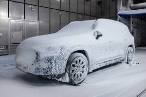 3列目も広く快適に　メルセデス・ベンツ新型『GLB』初公開　乗り心地と使い勝手が向上、来月正式デビューへ