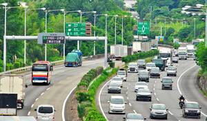 自動車の「走行距離課税」導入、政府・与党が見送りへ［新聞ウォッチ］