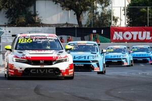 ホンダ系トップチームでマネージャーを務めるぺぺ・オリオラがマカオで現役復帰／TCRワールドツアー