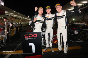 鈴鹿1000kmでワークス選手の意地が激突。SC3回、FCY7回の混乱レースをチームWRTの32号車BMWが完勝