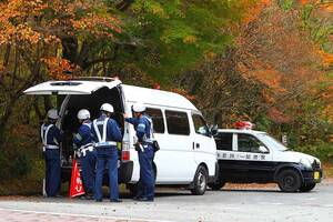 交通違反のトリコロールの違い、知ってる？ 今さら人には聞けない「白切符・青切符・赤切符」の違いを簡単にお教えします