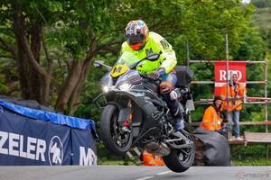 レースレベルの速さも必要!?　【マン島TTレース2025】安全管理車両の公式パートナーにBMW Motorradが就任