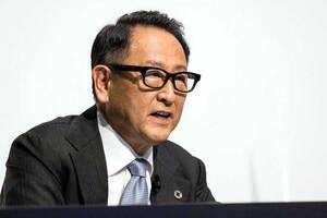 「50代は馬車馬のように働け」は暴論？ それとも正論？トヨタ会長が放つ「敵前逃亡」という強烈な問い――激動期に求められる人材とは