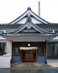 イースト東京で訪れたい老舗ギャラリー「SCAI THE BATHHOUSE」── 1stコレクションを手にするための東京ギャラリーガイド