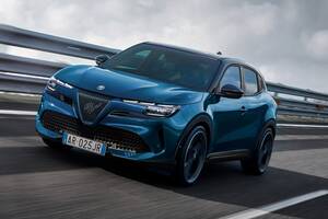 アルファロメオの新型コンパクトSUV「ジュニア」が上陸！ マイルドハイブリッド仕様とBEVを設定【新車ニュース】